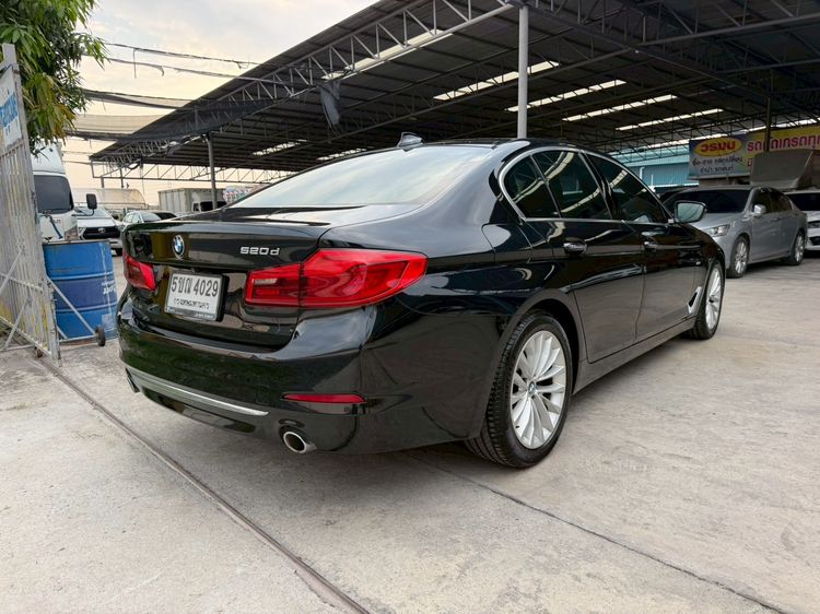 BMW Series 5 2017 520d Sedan ดีเซล ไม่ติดแก๊ส เกียร์อัตโนมัติ ดำ รูปที่ 4