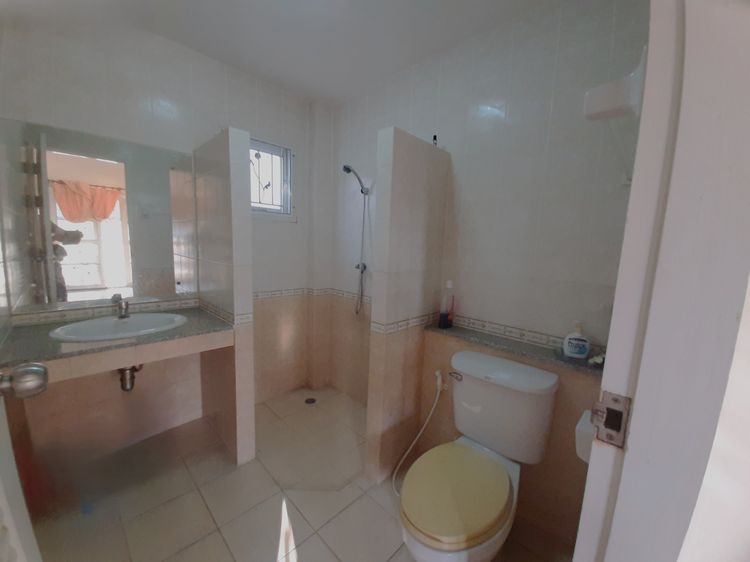 อื่นๆ ไม่มี บ้านเดี่ยว ม.สินเพชร จันทน์ทองเอี่ยม บางบัวทอง  59.5 ตรว 3 นอน 2 น้ำ 4 จอด (ภายนอก 4 รวม 8 คัน ) ปกติ 4.4 ล้าน ลดเหลือ 4 ล้าน 085 0732541 รูปที่ 4