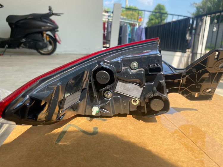 ไฟท้าย HRV 2025  EL  เดิม ครบ 4 ชิ้น นอกใน รูปที่ 13