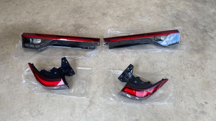 ไฟท้าย HRV 2025  EL  เดิม ครบ 4 ชิ้น นอกใน รูปที่ 14