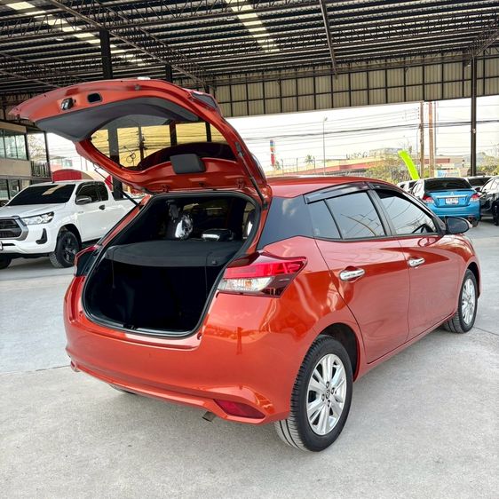 Toyota Yaris 2018 1.2 E Sedan เบนซิน ไม่ติดแก๊ส เกียร์อัตโนมัติ ส้ม รูปที่ 3