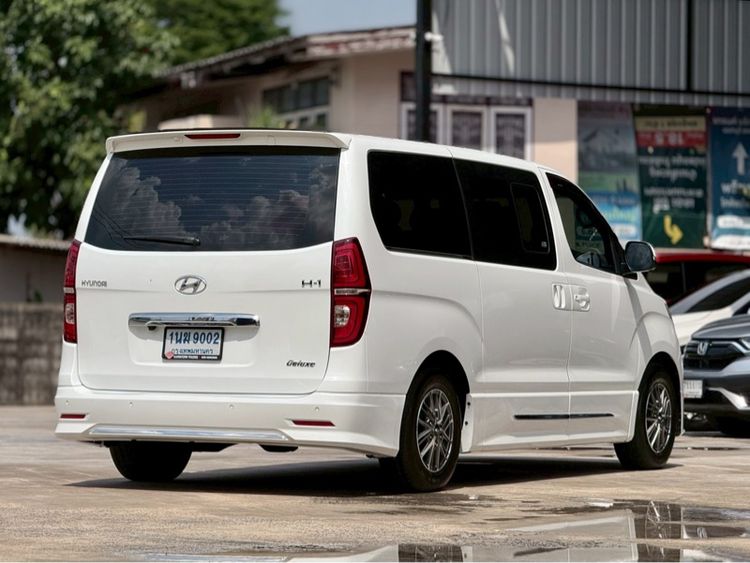 Hyundai H-1  2019 2.5 Deluxe Van ดีเซล ไม่ติดแก๊ส เกียร์อัตโนมัติ ขาว รูปที่ 4