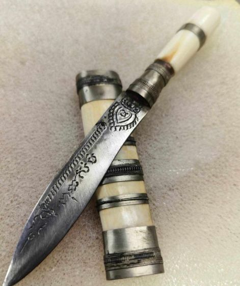 หลวงพ่อน้อย วัดหนองโพธิ์ จ.นครสวรรค์