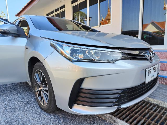 Toyota Altis 2017 1.6 G Sedan เบนซิน ไม่ติดแก๊ส เกียร์อัตโนมัติ เทา รูปที่ 2