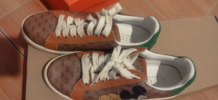 รองเท้าผ้าใบ รูปที่ 2