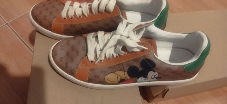 รองเท้าผ้าใบ รูปที่ 3