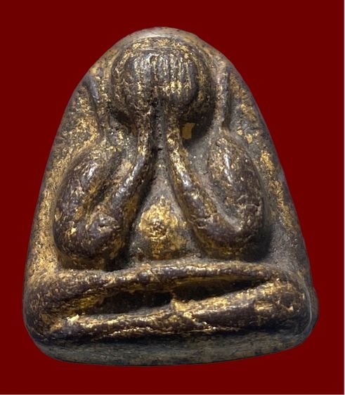 พระปิดตาหลังแบบปิดทองสวย