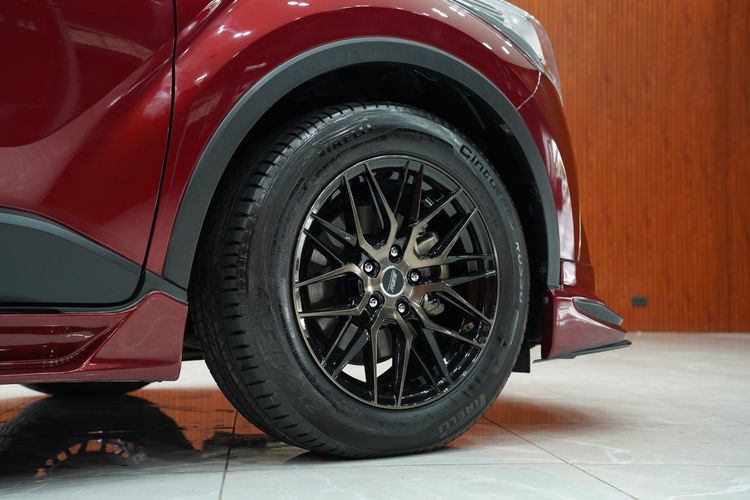 Toyota C-HR 2019 1.8 HV Hi Utility-car ไฮบริด เกียร์อัตโนมัติ แดง รูปที่ 4