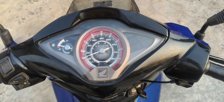 Wave 125i ปลาวาฬ ปี 2018 สตาร์ทมือ เล่มครบ พร้อมโอน 27,600 รูปที่ 4