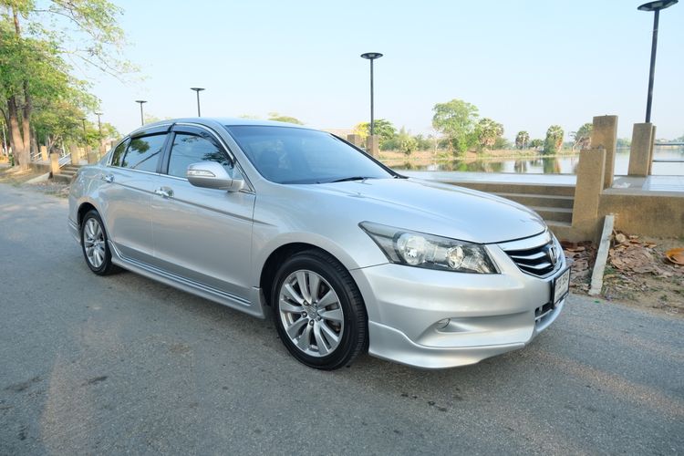 รถ Honda Accord 2.4 EL i-VTEC สี บรอนซ์เงิน