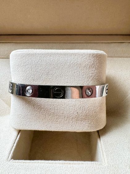 กำไลข้อมือโลหะชุบสีเงินแบบเงาหมุนเกลียวสองด้านประดับเพชร Size 22 รูปที่ 10