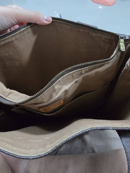 กระเป๋า Louis Vuitton Monogram Cabas Beaubourg Tote Bag 
  รูปที่ 2