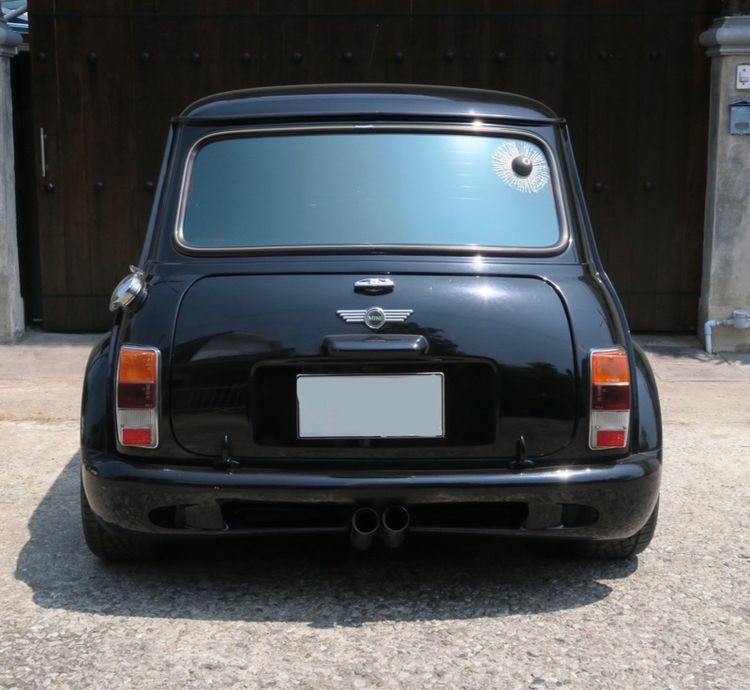 Mini รุ่นอื่นๆ 2010 Sedan เบนซิน ไม่ติดแก๊ส เกียร์ธรรมดา ดำ รูปที่ 3