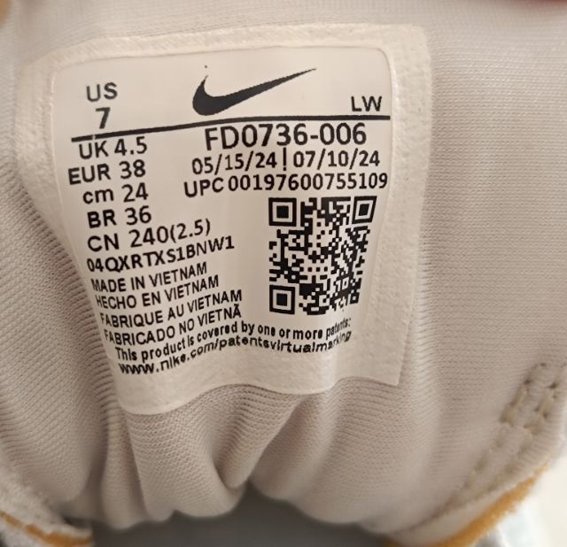 ขาย Nike V2K สีนิยม  size 38-240cm สภาพสวยมาก นุ่มเบาสบาย รูปที่ 8