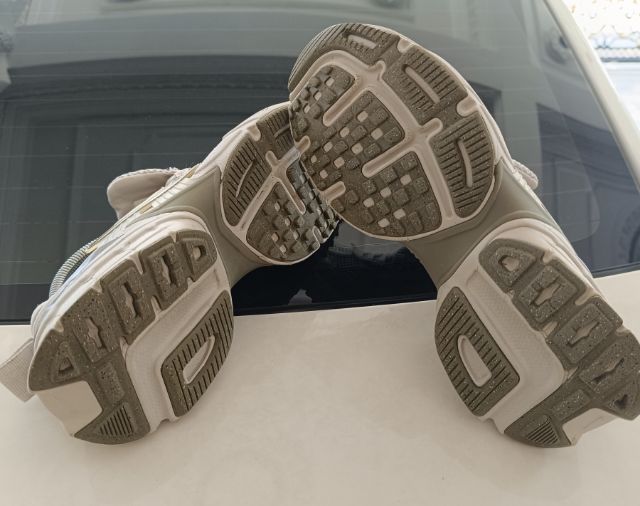 ขาย Nike V2K สีนิยม  size 38-240cm สภาพสวยมาก นุ่มเบาสบาย รูปที่ 4