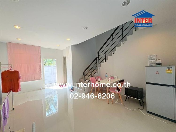 ทาวน์เฮ้าส์ 3 ชั้น 21.3 ตร.ว. หมู่บ้านเวร่าบิสเน็ท ร่มเกล้า-สุวรรณภูมิ ระหว่างซอยร่มเกล้า28-30 ถนนร่มเกล้า ถนนกิ่งแก้ว เขตลาดพร้าว กรุงเทพ รูปที่ 2