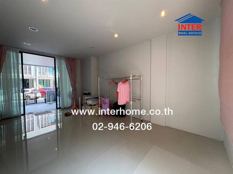 ทาวน์เฮ้าส์ 3 ชั้น 21.3 ตร.ว. หมู่บ้านเวร่าบิสเน็ท ร่มเกล้า-สุวรรณภูมิ ระหว่างซอยร่มเกล้า28-30 ถนนร่มเกล้า ถนนกิ่งแก้ว เขตลาดพร้าว กรุงเทพ รูปที่ 4