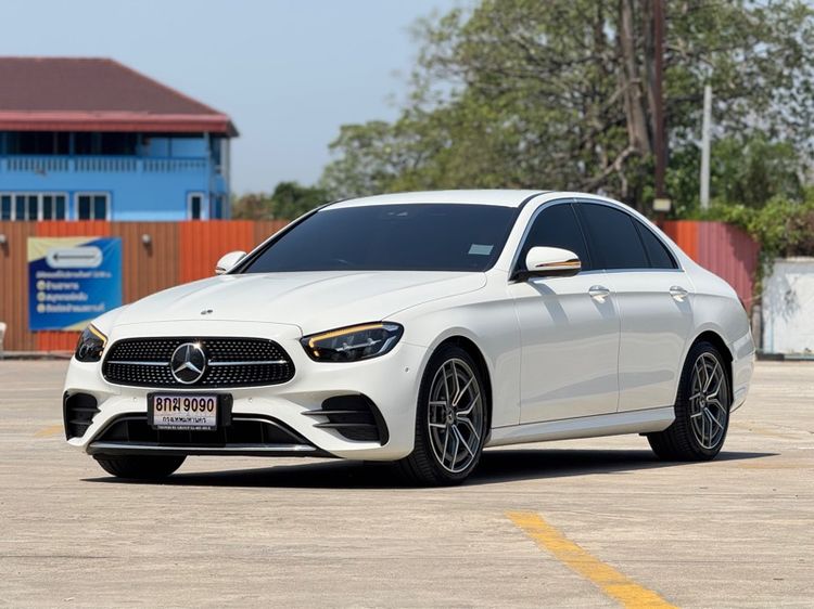 Mercedes-Benz E-Class 2023 E220 Sedan ดีเซล ไม่ติดแก๊ส เกียร์อัตโนมัติ ขาว รูปที่ 4