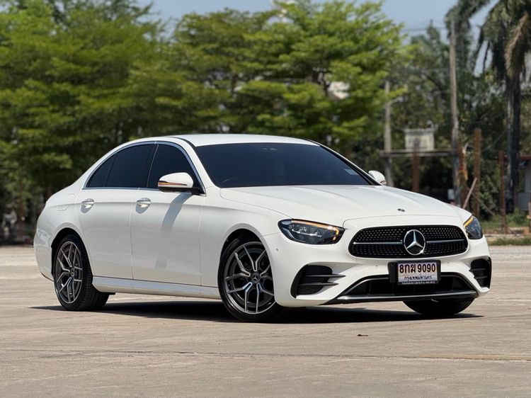 รถ Mercedes-Benz E-Class E220 สี ขาว