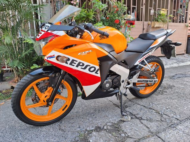 Honda CBR 150 i  2014 รูปที่ 4