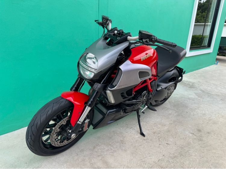 Ducati Diavel  Red  with white Corse 2011 วิ่งแค่4,000 โล รูปที่ 18