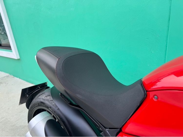 Ducati Diavel  Red  with white Corse 2011 วิ่งแค่4,000 โล รูปที่ 5