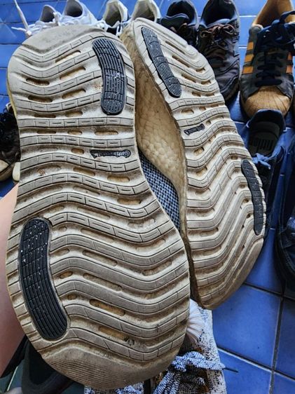 addidas ผ้าใบ