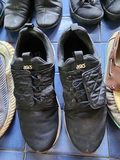 ขายคู่ รองเท้าผ้าใบ