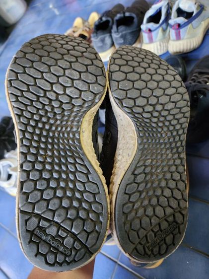 ขายคู่ รองเท้าผ้าใบ รูปที่ 2