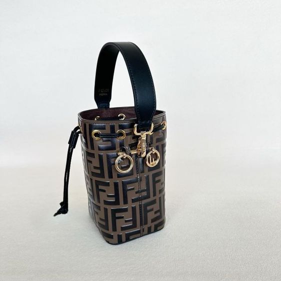 ขายกระเป๋าBucket Fendi หนังแท้ สวยมากก จัดส่งฟรี