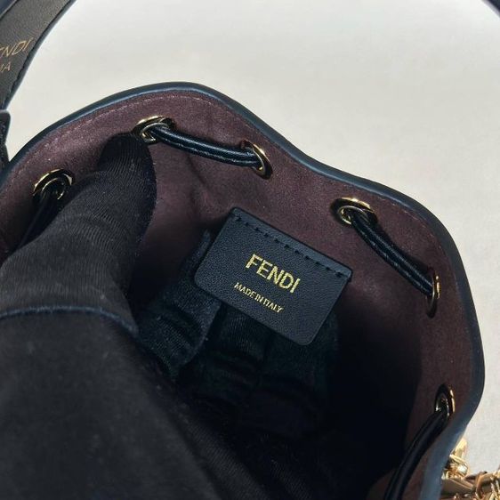 ขายกระเป๋าBucket Fendi หนังแท้ สวยมากก จัดส่งฟรี รูปที่ 4