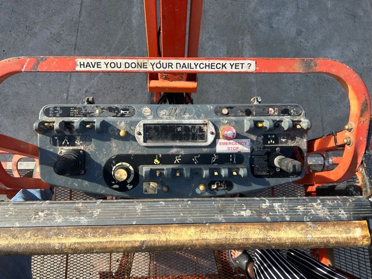 รถกระเช้าบูม JLG รุ่น 450AJ ความสูง 13.7 เมตร รถเก่านอก รูปที่ 13