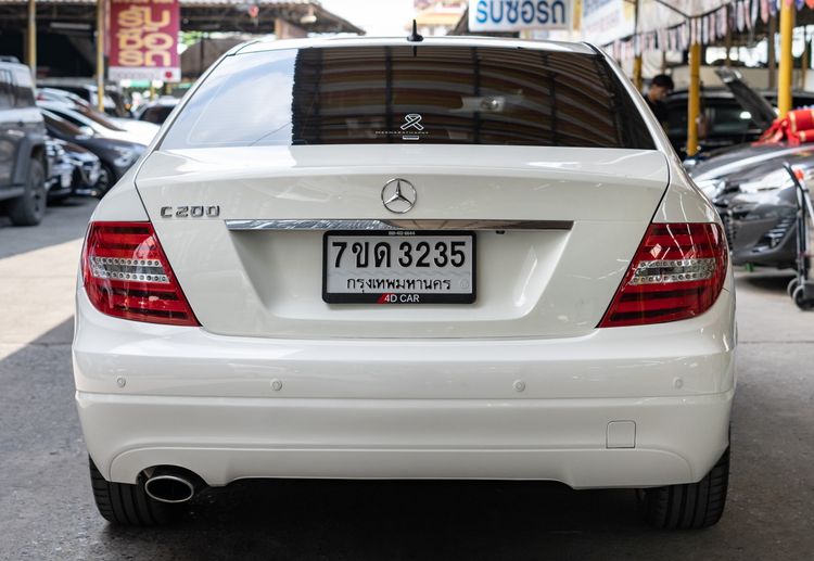 Mercedes-Benz C-Class 2013 C200 CGI Sedan เบนซิน ไม่ติดแก๊ส เกียร์อัตโนมัติ ขาว รูปที่ 4