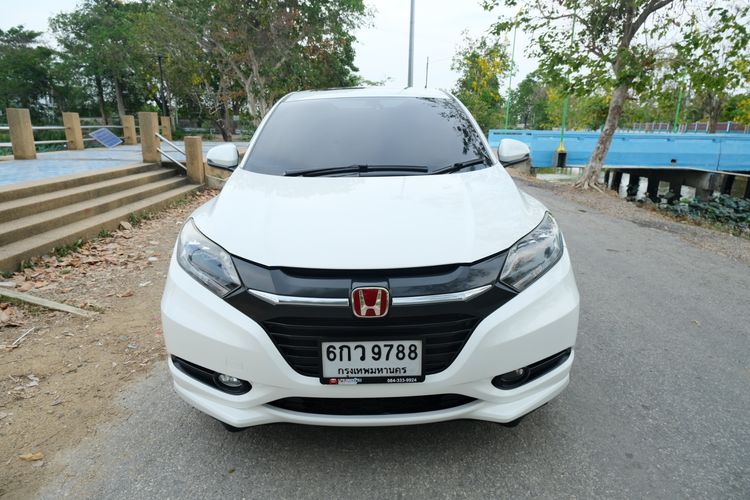 Honda HR-V 2017 1.8 EL Sedan เบนซิน ไม่ติดแก๊ส เกียร์อัตโนมัติ ขาว รูปที่ 2