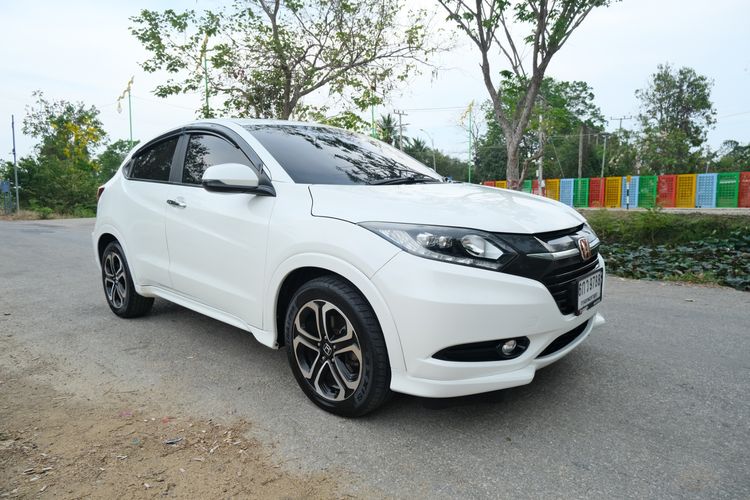 รถ Honda HR-V 1.8 EL สี ขาว