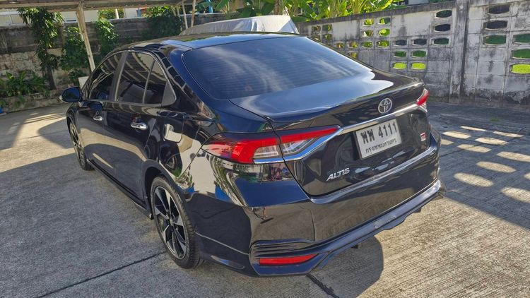 รถ Toyota Altis 1.8 GR Sport CVT สี ดำ
