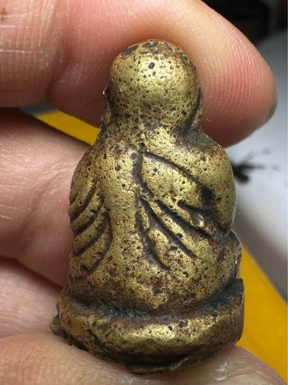 หลวงพ่อเงินพิมพ์ขี้ตา่ รูปที่ 2