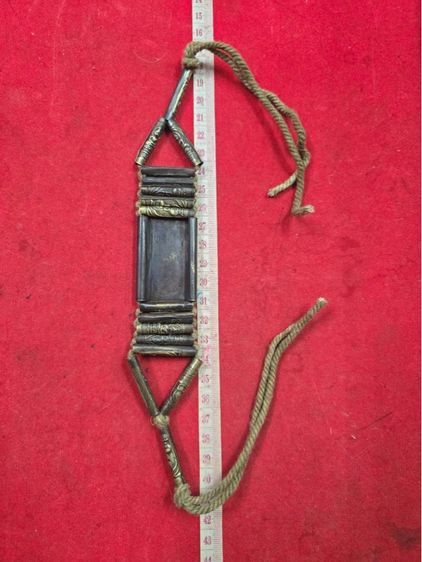 ตะกรุดข้อมือ หลวงปู่ศุข วัดปากคลองมะข่ามเฒ่า เนื้อทองเหลือง ฝังพระพิมพ์รัศมี พร้อมตะกรุดปั้มเหรียญหล่อ รูปที่ 2