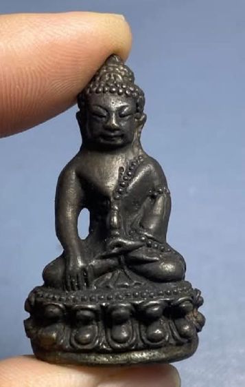 พระกริ่งชินบัญชรหลวงปู่ทิมวัดระหารไร่