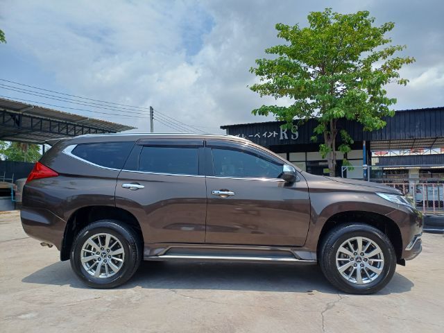 Mitsubishi Pajero Sport 2016 2.4 GT Utility-car ดีเซล ไม่ติดแก๊ส เกียร์อัตโนมัติ น้ำตาล รูปที่ 2