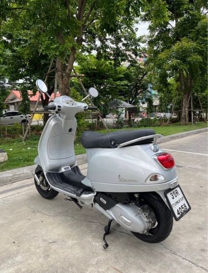 VESPA LX125 I-GET รูปที่ 2