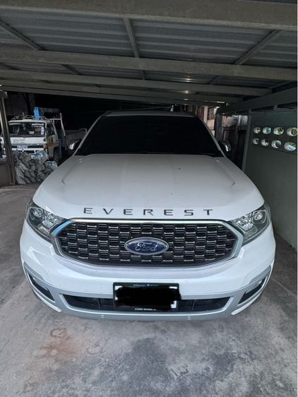 รถ Ford Everest 2.0 Titanium Plus สี ขาว