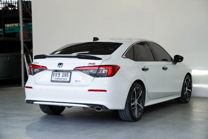 Honda Civic 2024 2.0 eHEV RS Sedan เบนซิน ไม่ติดแก๊ส เกียร์อัตโนมัติ ขาว รูปที่ 3