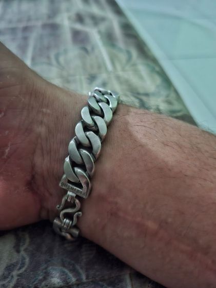 เลสข้อมือพ่อพัด