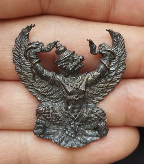 รูปหล่อพญาครุฑ รูปที่ 3