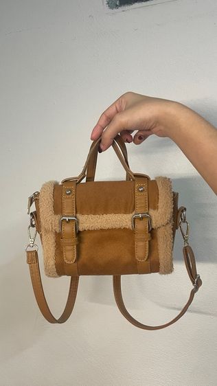 ไม่ระบุ น้ำตาล กระเป๋าสะพายใบเล็ก