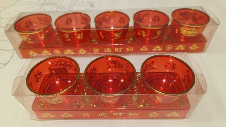 ถ้วยน้ำชาไหว้เจ้าไหว้พระ 2 ชุด ของใหม่