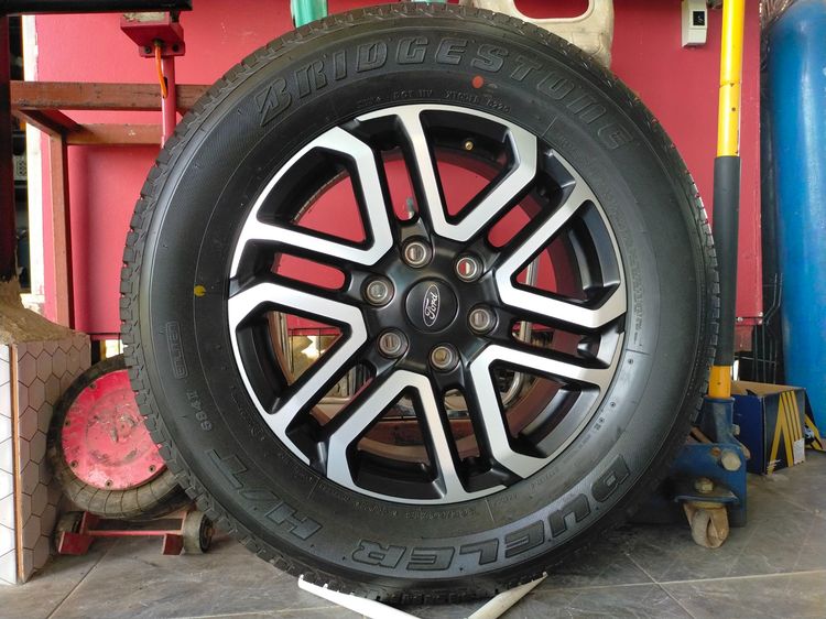 แม็กฟอร์ด ขอบ18 ป้ายแดงสีเดิม พร้อมยางป้ายแดงบริสโตน 265 60 18 ปลายปี25ตุ่มหน้ายางยังอยู่ทุกเส้น ใส่ ranger  everestได้ทุกรุ่น รูปที่ 3
