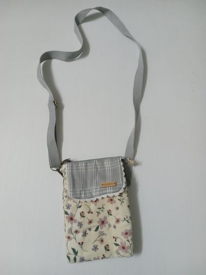 อื่นๆ ผ้า หญิง เหลือง กระเป๋าสะพายใบเล็ก