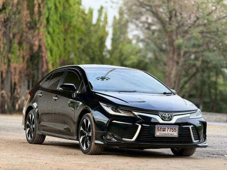 รถ Toyota Altis 1.8 GR Sport CVT สี ดำ